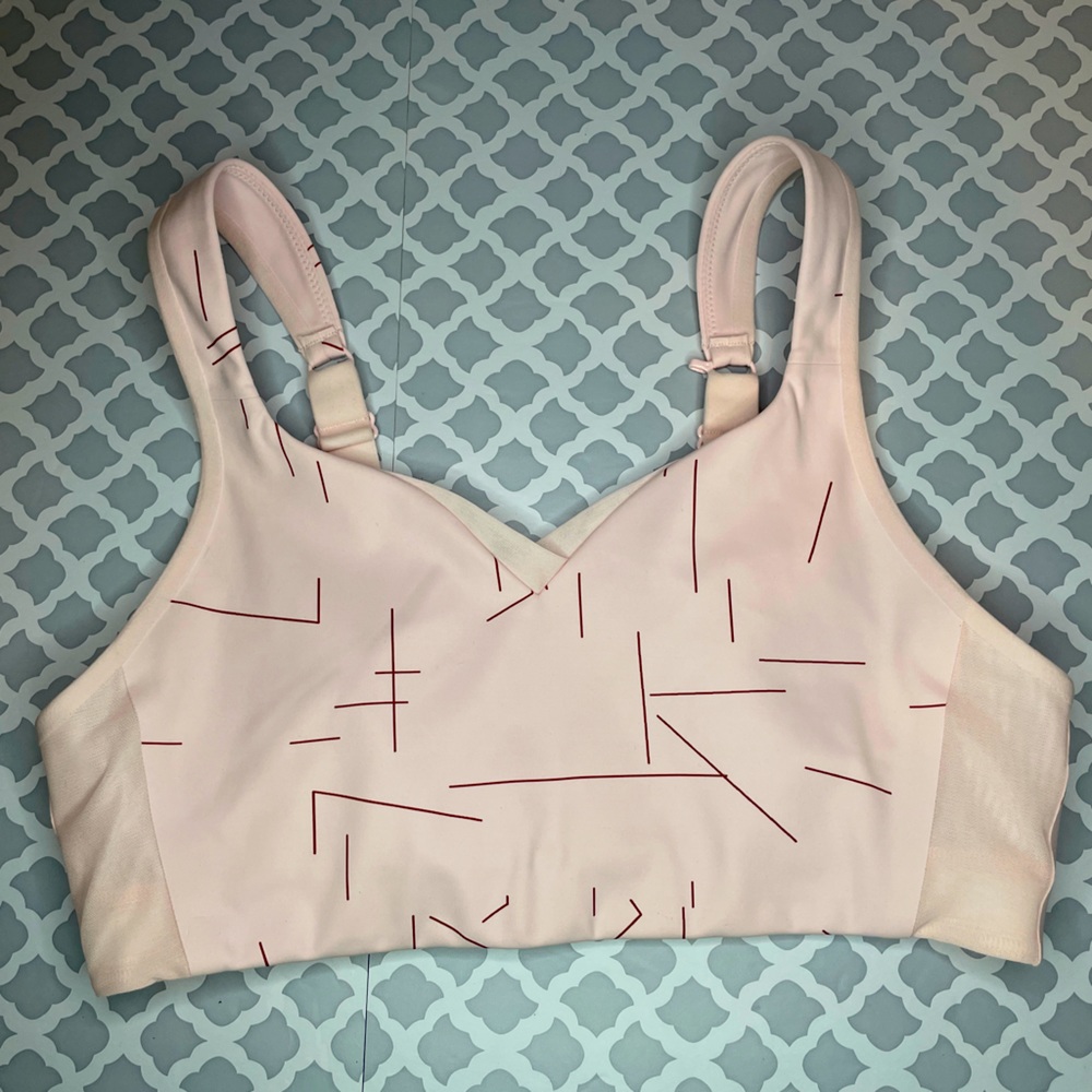 EUC-Brooks Drive Run Convertible Rosewater Geo Pink Wireless Support Sports Bra